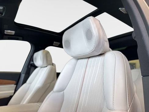 New 2026 Cadillac Vistiq Luxury image 19