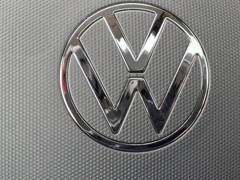 New 2026 Volkswagen Tiguan SE image 22