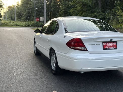 Used 2004 Ford Taurus SES FWD image 8