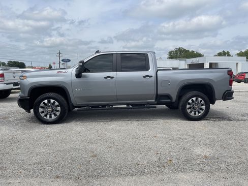 Used 2025 Chevrolet Silverado 2500 Custom w/ Custom Value Package AWD/4WD image 6