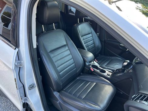 Used 2016 Ford Escape Titanium AWD/4WD image 23