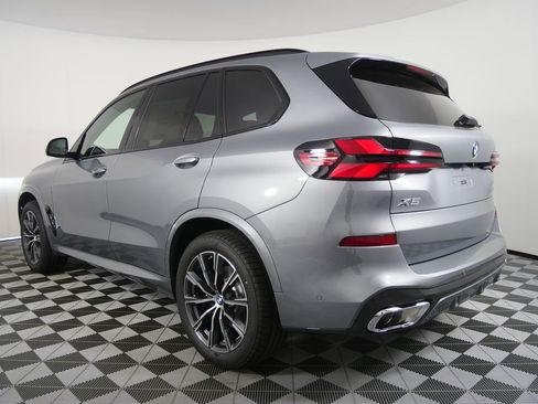 New 2026 BMW X5 sDrive40i w/ M Sport Package RWD image 5