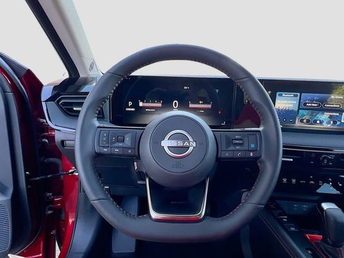 New 2025 Nissan Kicks SR w/ SR Premium Package AWD/4WD image 9