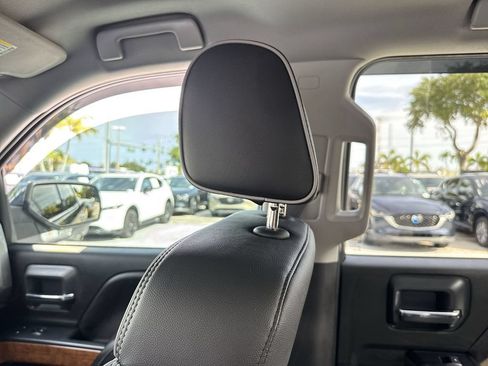 Used 2017 Chevrolet Silverado 1500 High Country AWD/4WD image 16