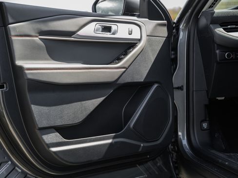 New 2026 Ford Explorer Active image 37