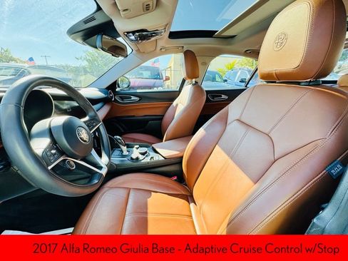 Used 2017 Alfa Romeo Giulia AWD image 12