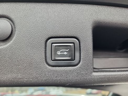 Used 2020 Chevrolet Equinox LT image 31