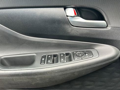 Used 2020 Hyundai Santa Fe SE w/ Cargo Package image 13