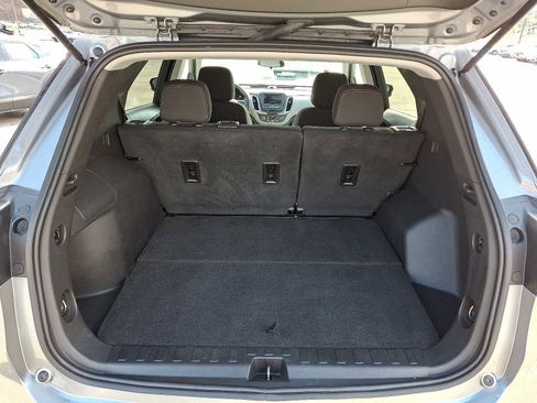 Used 2023 Chevrolet Equinox LS w/ LS Convenience Package image 28