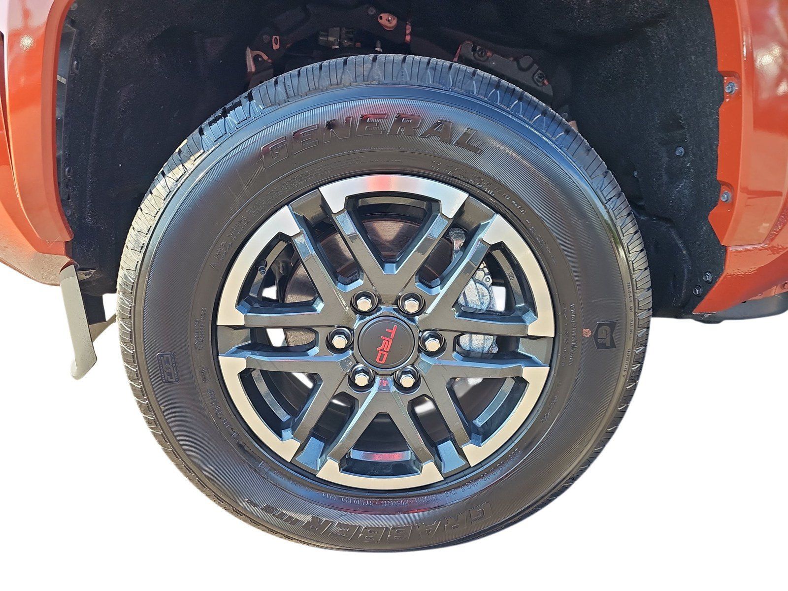 Used 2025 Toyota Tacoma TRD Sport AWD/4WD image 27