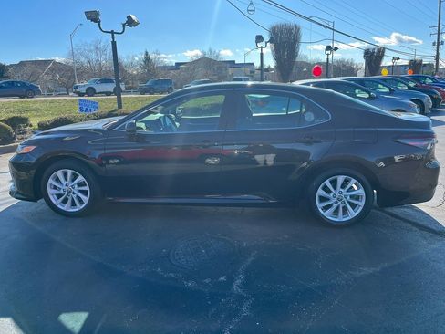 Used 2024 Toyota Camry LE image 8