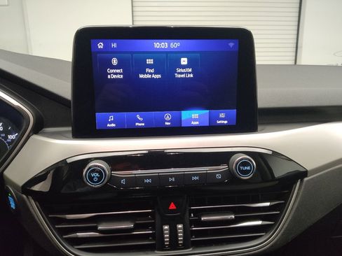 Used 2020 Ford Escape SE image 25