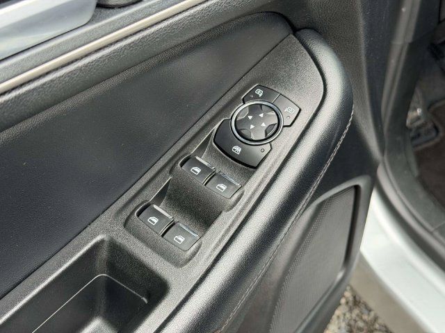 Used 2024 Ford Edge SEL AWD/4WD image 16