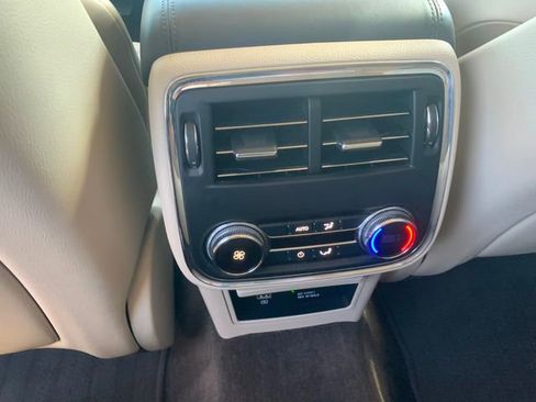 Used 2018 Lincoln Continental Reserve image 20