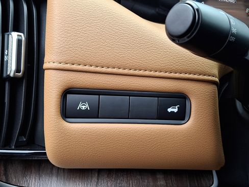 New 2026 Nissan Armada SL w/ Captain's Chari Seat Package AWD/4WD image 18