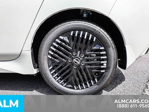 Used 2025 Nissan Leaf SV Plus image 15