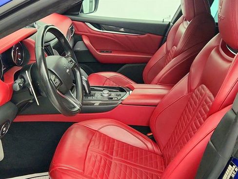 Used 2022 Maserati Levante Trofeo image 21