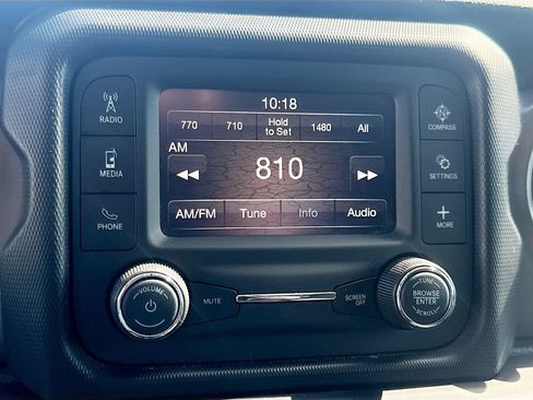 Used 2021 Jeep Gladiator Sport AWD/4WD image 16