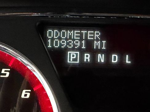 Used 2014 GMC Acadia SLT w/ Technology Package AWD/4WD image 16