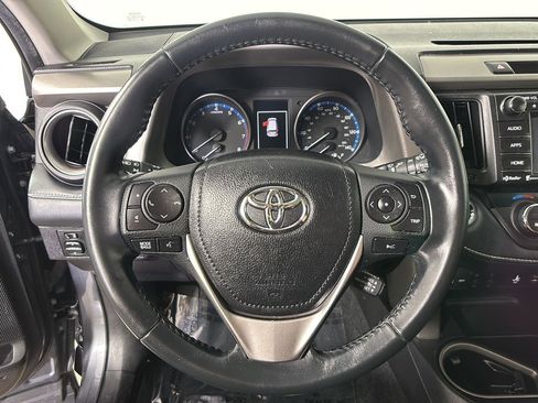 Used 2018 Toyota RAV4 XLE AWD/4WD image 29