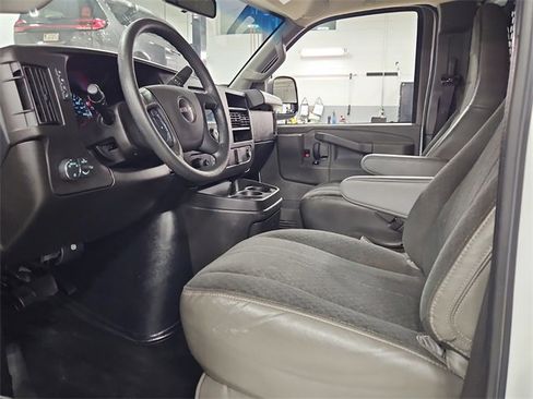 Used 2024 GMC Savana 2500 w/ Driver Convenience Package image 13