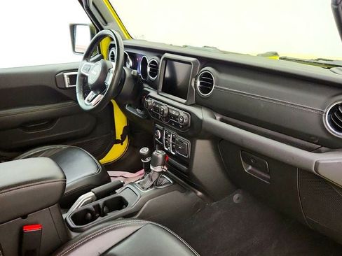 Used 2023 Jeep Wrangler Unlimited Sahara w/ Cold Weather Group AWD/4WD image 25