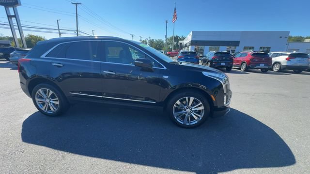 Certified 2024 Cadillac XT5 Premium Luxury w/ LPO, Floor Liner Package AWD/4WD image 9