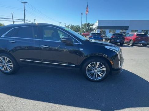 Used 2024 Cadillac XT5 Premium Luxury w/ LPO, Floor Liner Package AWD/4WD image 9