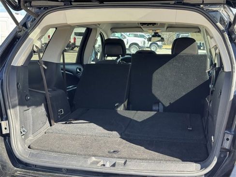 Used 2018 Dodge Journey SXT w/ Premium Group image 30