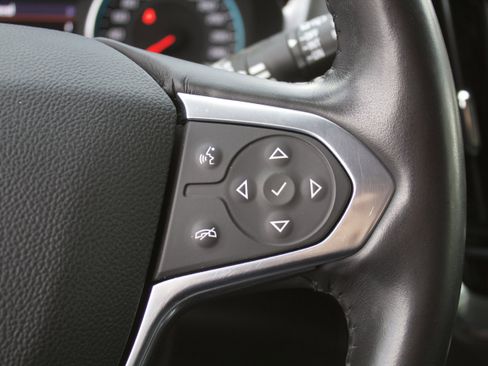 Used 2020 Chevrolet Traverse Premier image 17