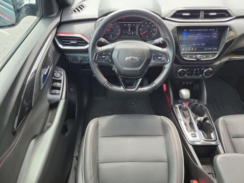Used 2022 Chevrolet TrailBlazer RS w/ Sun and Liftgate Package FWD image 12