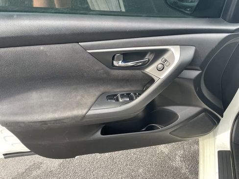 Used 2015 Nissan Altima 2.5 S w/ Power Driver Seat Package image 14