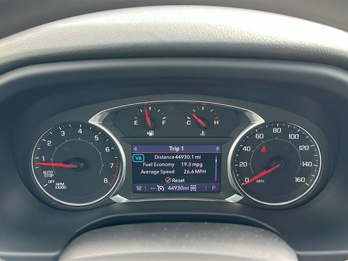 Used 2021 GMC Acadia SLE w/ Driver Convenience Package image 17