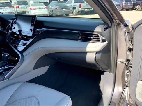 Used 2024 Toyota Camry XLE image 18