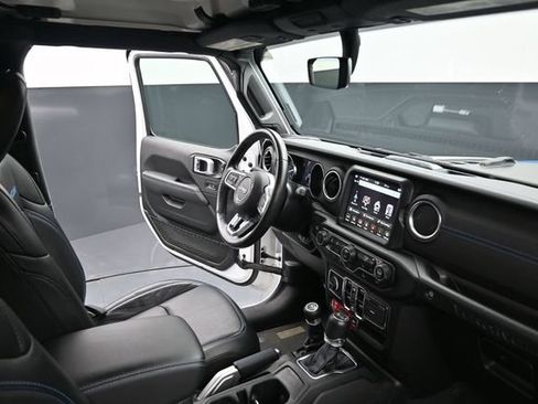Used 2022 Jeep Wrangler Unlimited Rubicon 4xe w/ Cold Weather Group AWD/4WD image 38