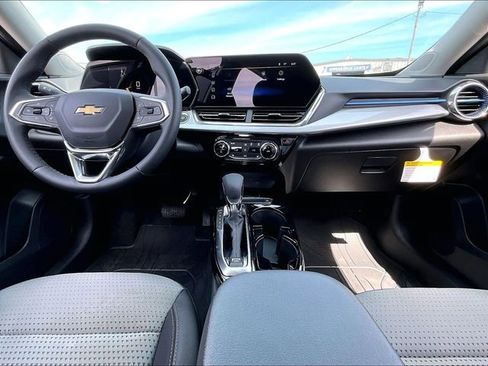 New 2026 Chevrolet Trax LT w/ Driver Confidence Package FWD image 11