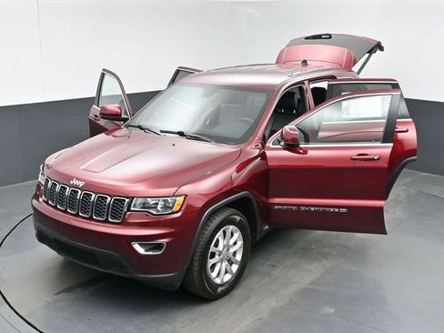 Used 2022 Jeep Grand Cherokee Laredo X image 36