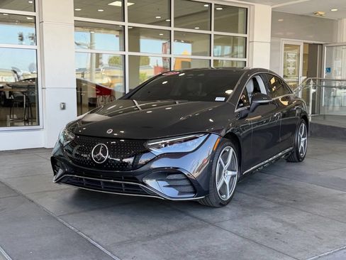 Used 2023 Mercedes-Benz EQE 500 4MATIC Sedan image 2