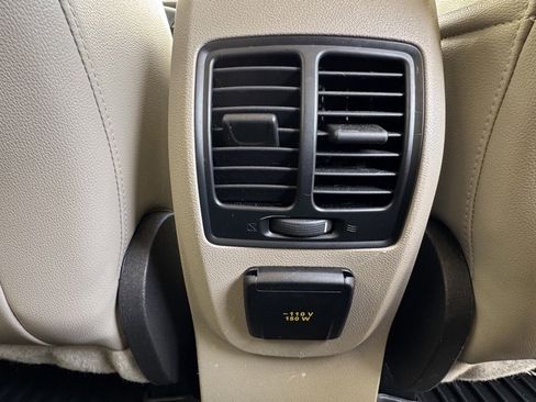 Used 2017 Ford Escape Titanium image 12