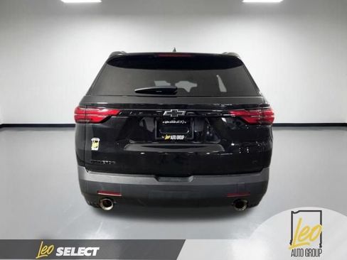 Used 2023 Chevrolet Traverse LT FWD image 5