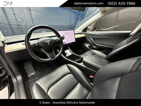Used 2018 Tesla Model 3 Long Range image 17