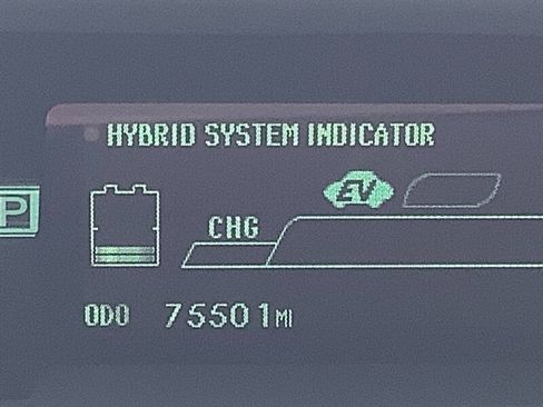 Used 2014 Toyota Prius Three w/ Solar Roof Package FWD image 23