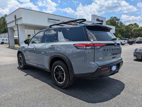 Used 2025 Nissan Pathfinder Rock Creek AWD/4WD image 6