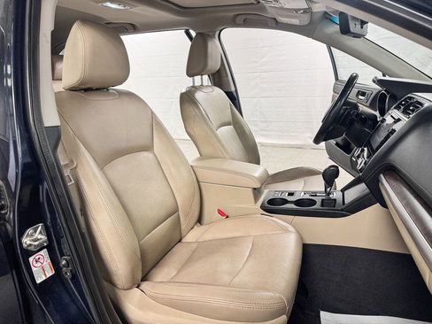 Used 2018 Subaru Outback 2.5i Limited image 11