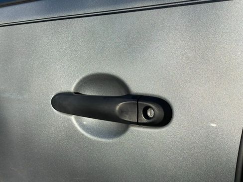 Used 2014 Nissan Versa S image 21