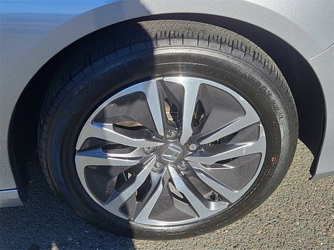 Certified 2021 Honda Accord EX image 10