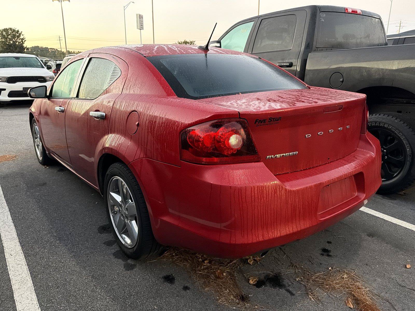 Used 2013 Dodge Avenger SXT FWD image 6