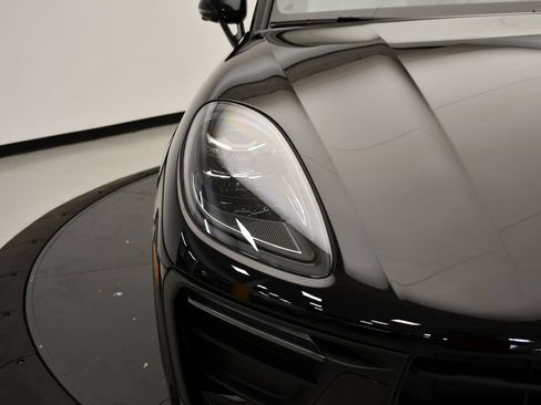 Certified 2026 Porsche Macan Turbo AWD/4WD image 14