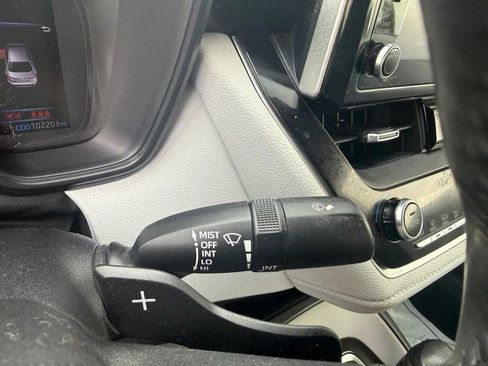 Used 2021 Toyota Corolla SE FWD image 20