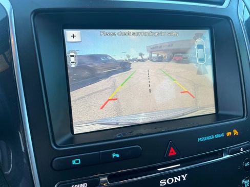 Used 2018 Ford Explorer Limited w/ Ford Safe & Smart Package image 29